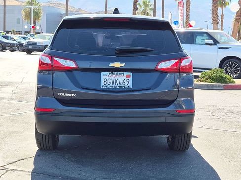 Used 2019 Chevrolet Equinox LS FWD image 4