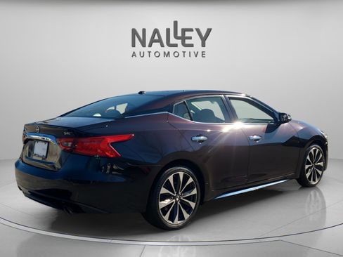 Used 2016 Nissan Maxima SR w/ Interior Lighting Package image 6