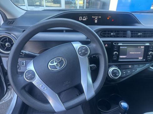 Used 2015 Toyota Prius C Two image 8
