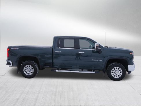 Certified 2025 Chevrolet Silverado 3500 LTZ w/ LTZ Convenience Package image 8