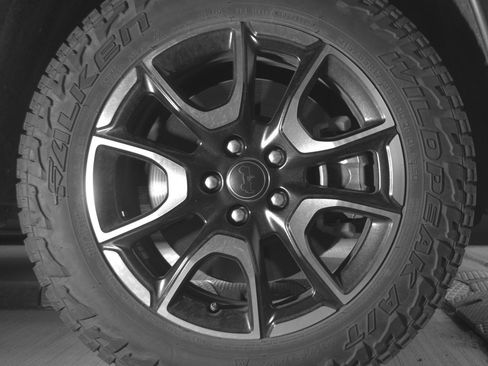 Used 2025 Jeep Compass Trailhawk AWD/4WD image 13