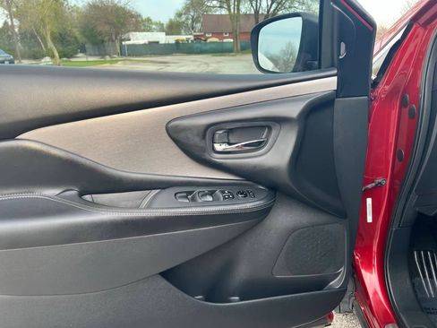 Used 2019 Nissan Murano SV image 13