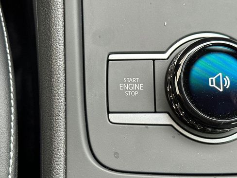 New 2026 Volkswagen Tiguan SE R-Line image 21