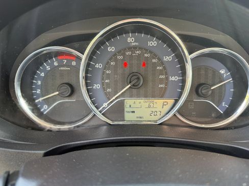 Used 2014 Toyota Corolla LE FWD image 16