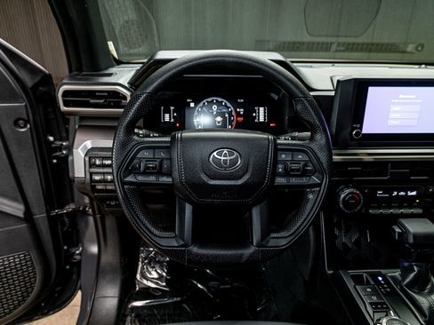 Used 2026 Toyota Tacoma SR5 AWD/4WD image 13