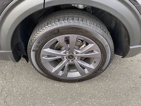 Certified 2022 Ford Explorer XLT w/ Equipment Group 202A image 18