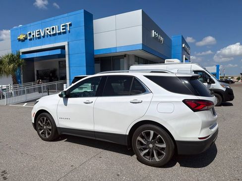 Used 2024 Chevrolet Equinox Premier FWD image 12