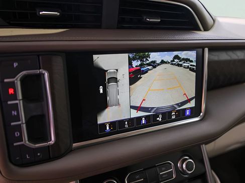 Used 2023 GMC Yukon Denali AWD/4WD image 20