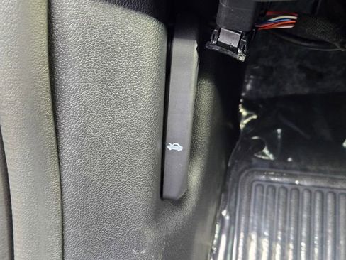 New 2026 Kia Sorento S w/ S Panoramic Sunroof Package FWD image 17