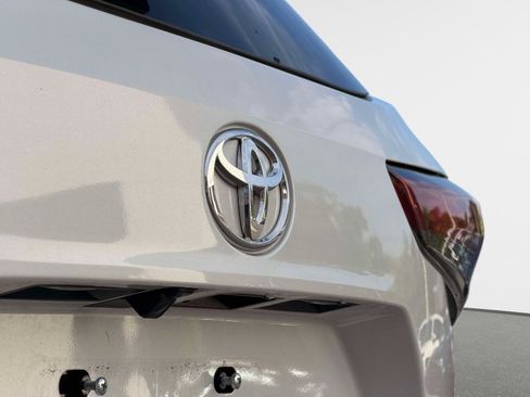 Used 2026 Toyota Highlander XLE AWD/4WD image 25