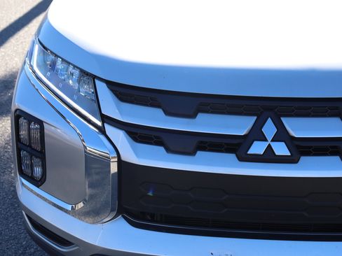 Used 2024 Mitsubishi Outlander Sport SE image 17