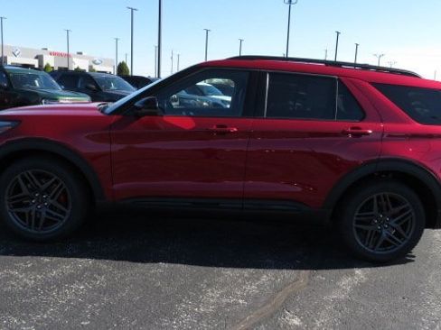 New 2026 Ford Explorer ST image 13