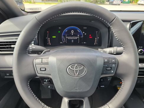 New 2026 Toyota Camry SE FWD image 8