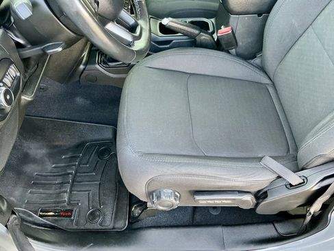 Used 2022 Jeep Wrangler Unlimited Sport image 39