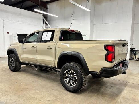 Used 2024 Chevrolet Colorado ZR2 w/ Technology Package AWD/4WD image 6