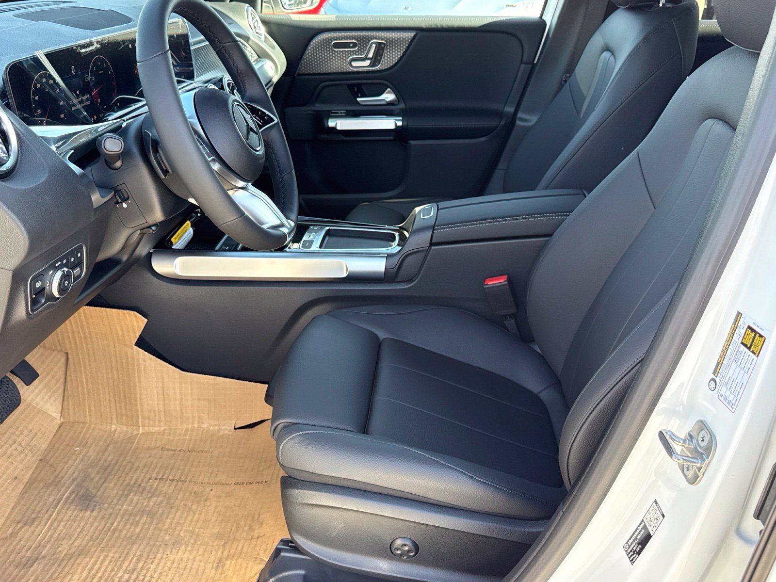 New 2026 Mercedes-Benz GLB 250 4MATIC image 19