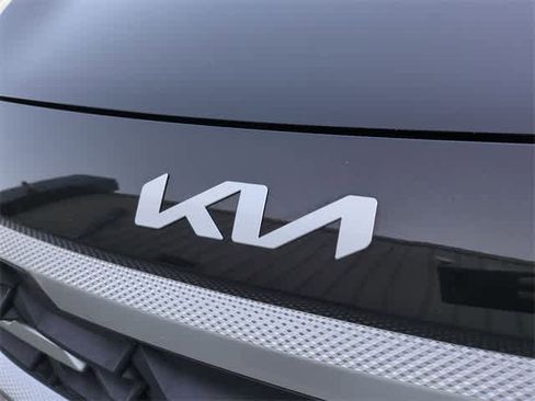 Used 2024 Kia Seltos LX image 12