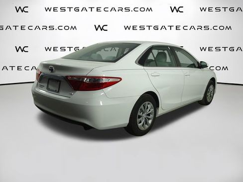 Used 2017 Toyota Camry LE image 44