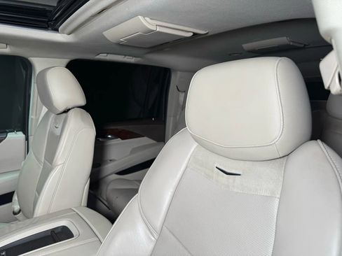 Used 2015 Cadillac Escalade ESV Premium image 39