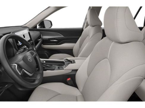 Certified 2026 Toyota Grand Highlander FWD image 8