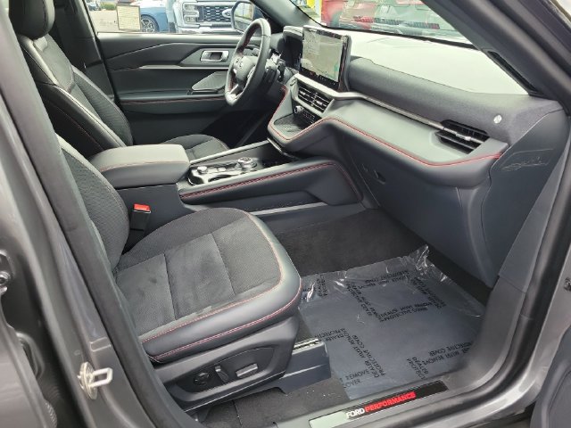 Used 2025 Ford Explorer ST w/ Sun And Sound Package AWD/4WD image 17