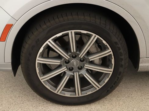 Used 2019 Audi Q7 3.0T Premium Plus AWD/4WD image 36