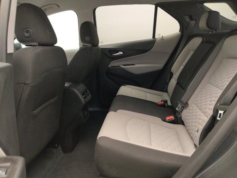 Used 2021 Chevrolet Equinox LS w/ LS Convenience Package image 18