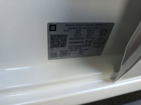 Certified 2019 Chevrolet Silverado 1500 High Country w/ Z71 Off-Road Package AWD/4WD image 40