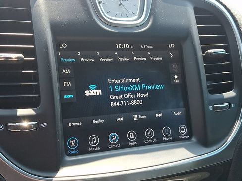 Used 2017 Chrysler 300 S AWD/4WD image 17