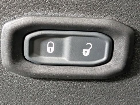 Used 2021 Jeep Gladiator Sport image 22