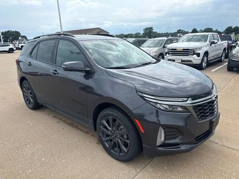 Used 2022 Chevrolet Equinox RS w/ RS Leather Package AWD/4WD image 1