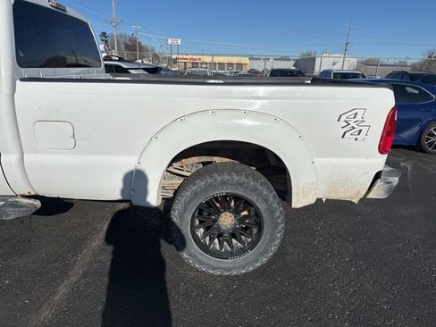 Used 2015 Ford F250 XLT w/ Camper Package image 18