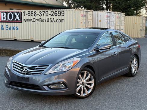 Used 2013 Hyundai Azera w/ Technology Pkg FWD image 1