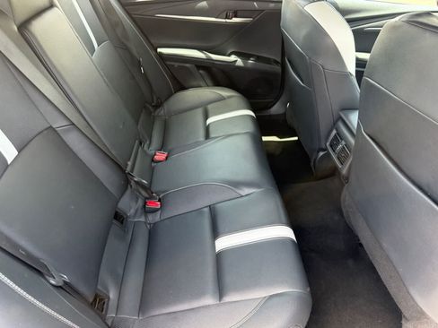 Used 2025 Toyota Camry SE FWD image 26