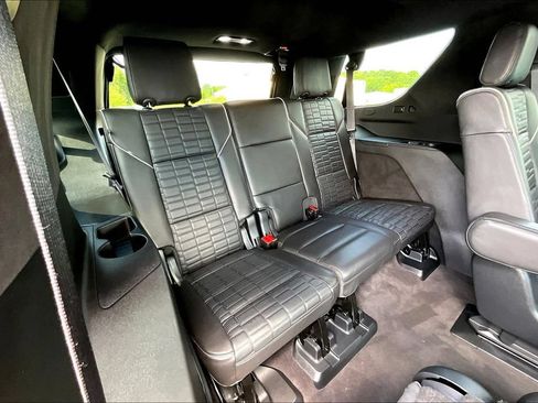 Used 2023 Cadillac Escalade V AWD/4WD image 28
