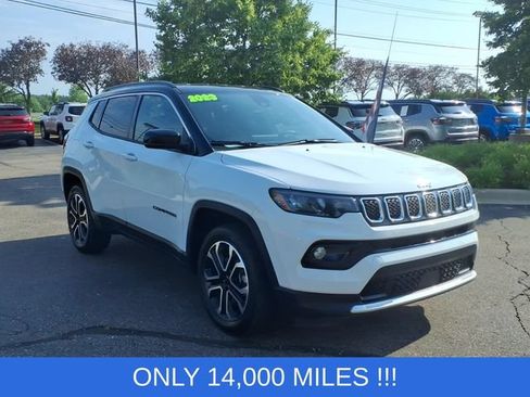 Used 2023 Jeep Compass Limited AWD/4WD image 3
