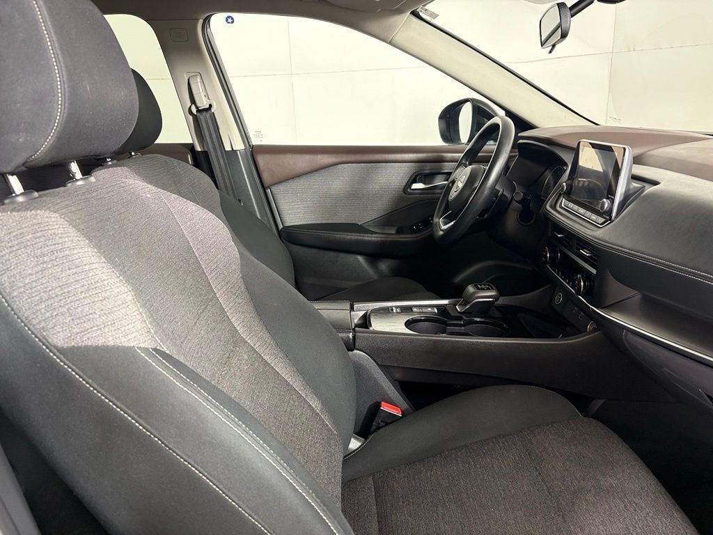 Used 2023 Nissan Rogue SV FWD image 14