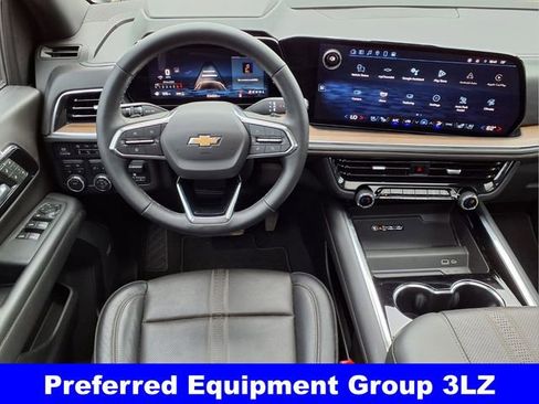 Used 2025 Chevrolet Tahoe High Country w/ Sun And Tow Package image 6