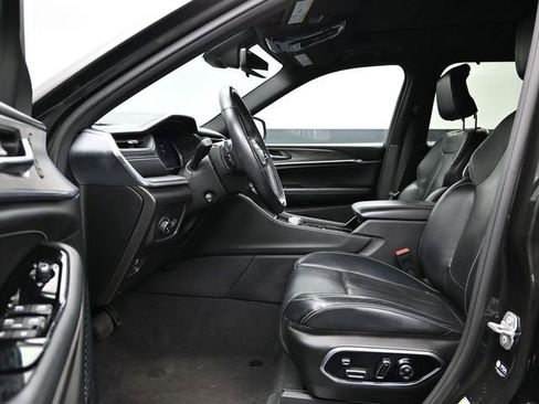 Used 2022 Jeep Grand Cherokee L Overland w/ Luxury Tech Group IV image 25