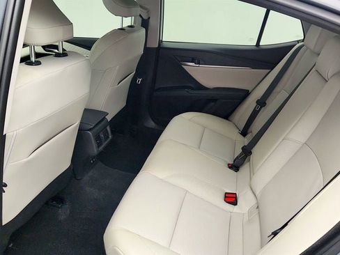 Used 2026 Toyota Camry XLE image 21