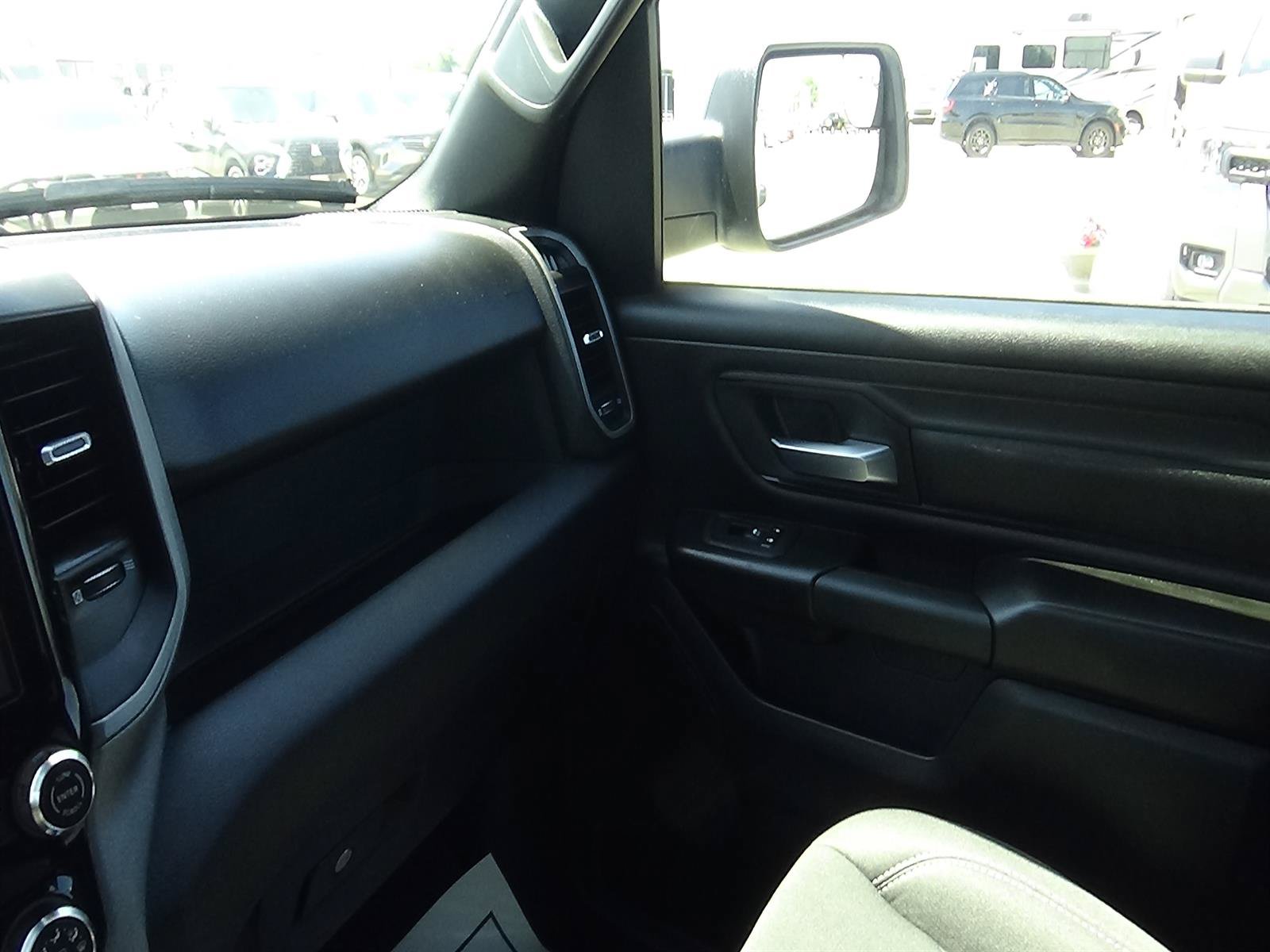 Certified 2025 RAM 1500 Tradesman AWD/4WD image 30