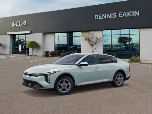 New 2025 Kia K4 LXS image 3