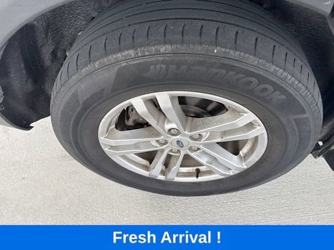Used 2023 Ford Explorer XLT w/ Equipment Group 202A AWD/4WD image 24