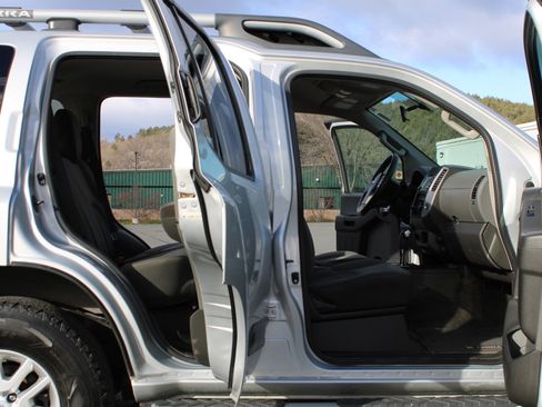 Used 2015 Nissan Xterra S w/ Value Package image 14