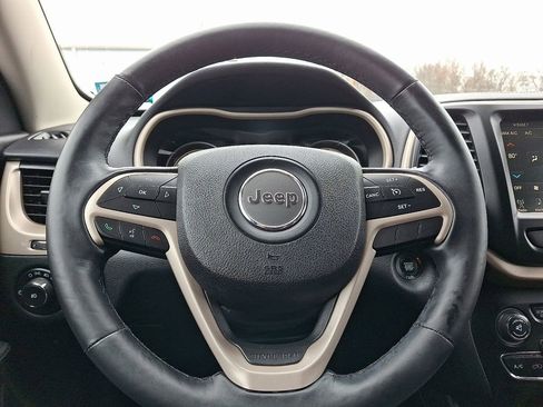 Certified 2017 Jeep Cherokee Limited image 22