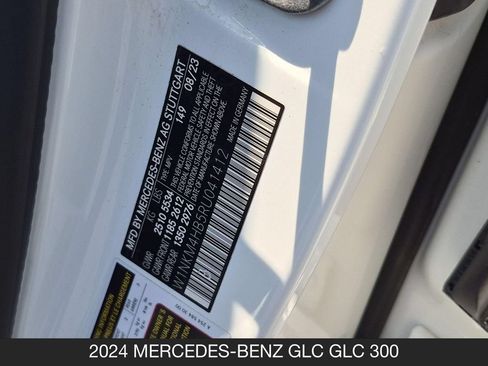 Used 2024 Mercedes-Benz GLC 300 4MATIC image 26