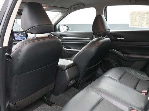 Used 2024 Nissan Altima 2.5 SR image 34