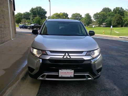 Used 2020 Mitsubishi Outlander SE AWD/4WD image 3