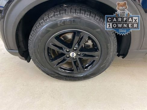 Used 2020 Ford Explorer XLT w/ Equipment Group 202A image 18