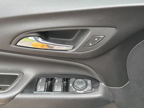 Used 2024 Chevrolet Equinox Premier w/ LPO, Cargo Package FWD image 19